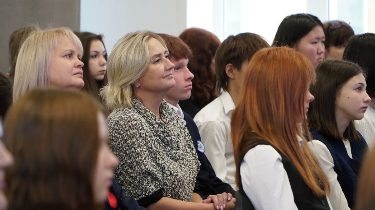 175 школьников приняли участие в открытии психолого-педагогических классов на Среднем Урале 175 школьников приняли участие в открытии психолого-педагогических классов на Среднем Урале