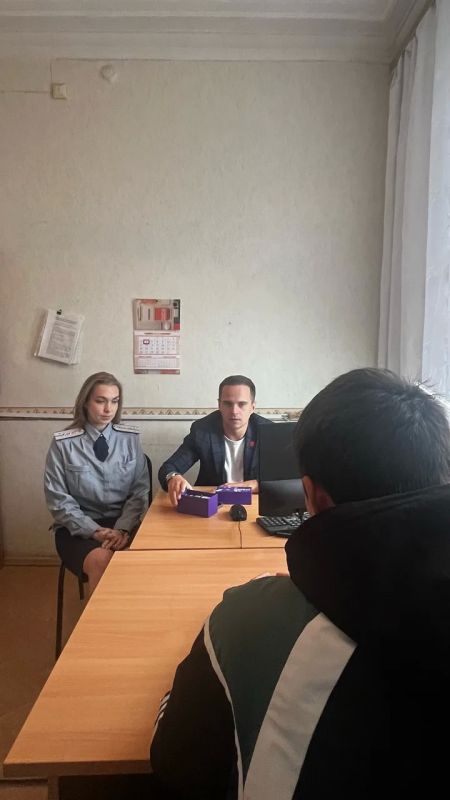Представители «Движения Первых» встретились с несовершеннолетними осуждёнными в Каменске-Уральском