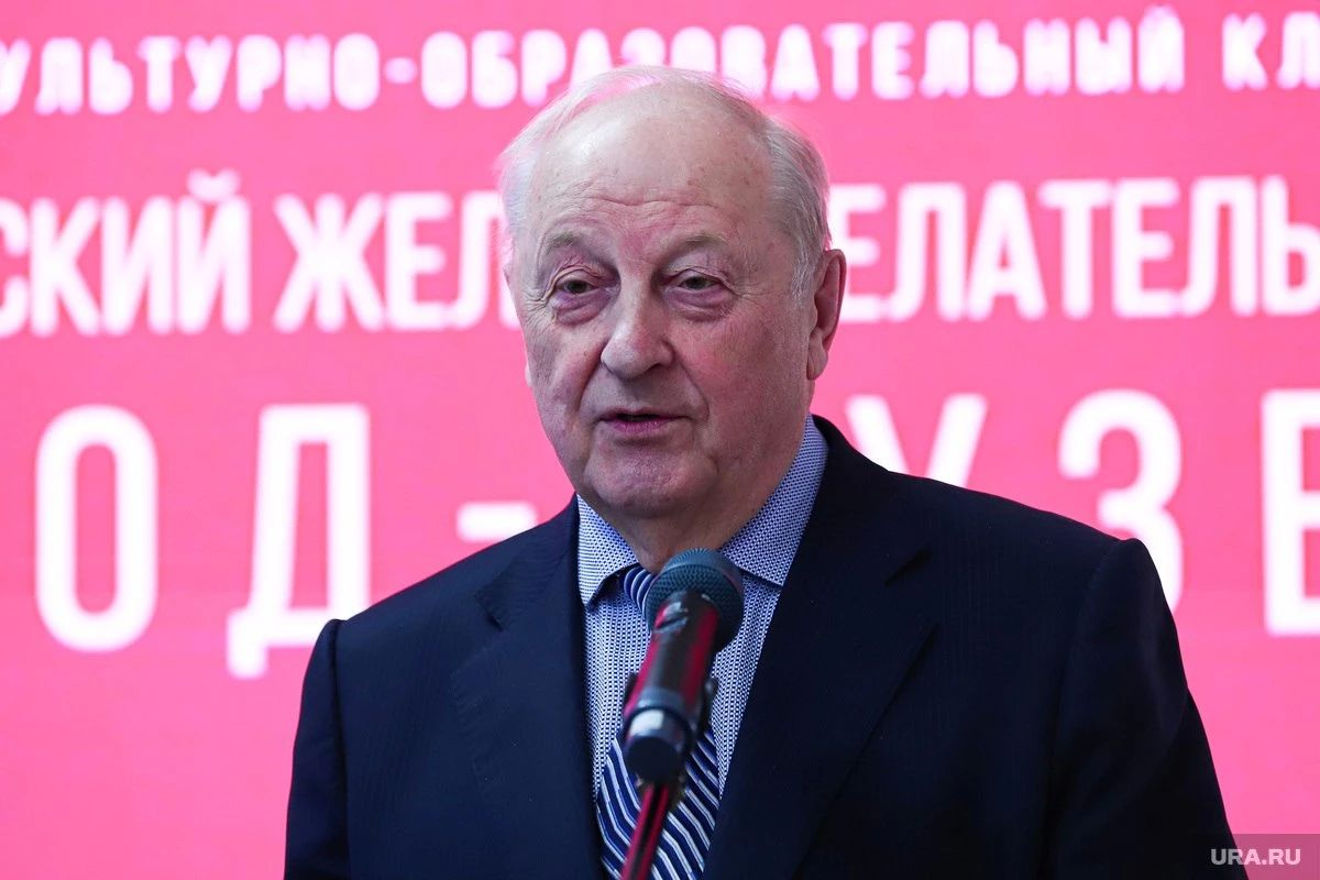 Главный губернатор Свердловской области отмечает день рождения Главный губернатор Свердловской области отмечает день рождения