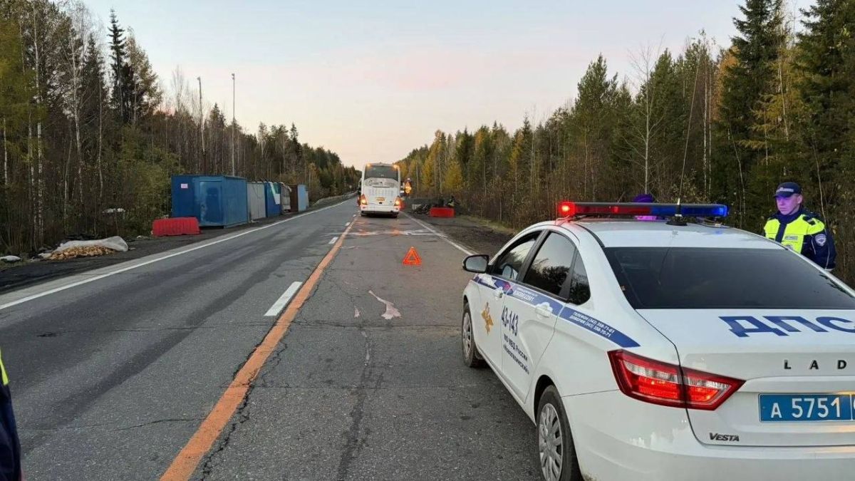 Пять пассажиров пострадали при столкновении двух автобусов на Серовском тракте Пять пассажиров пострадали при столкновении двух автобусов на Серовском тракте