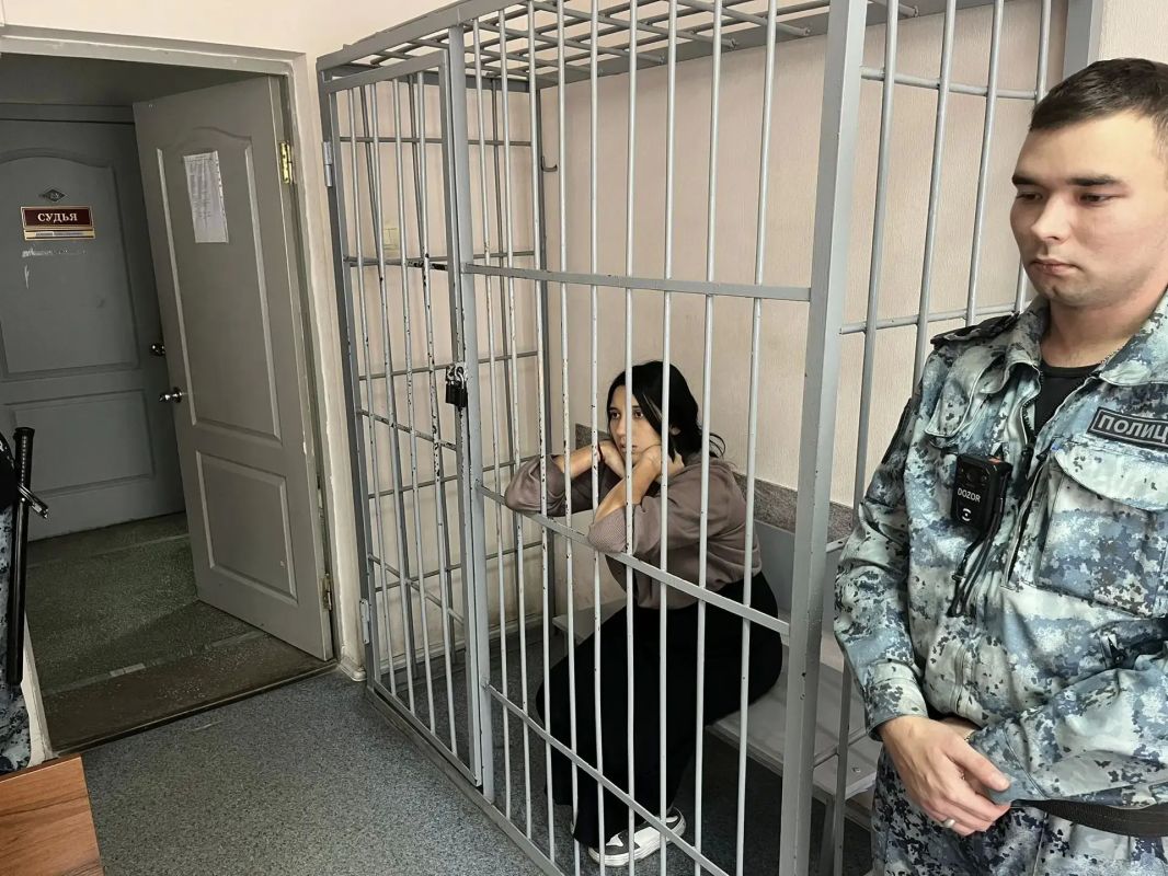 В Екатеринбурге участники этнической организованной преступной группы обвиняются в ряде преступлений В Екатеринбурге участники этнической организованной преступной группы обвиняются в ряде преступлений