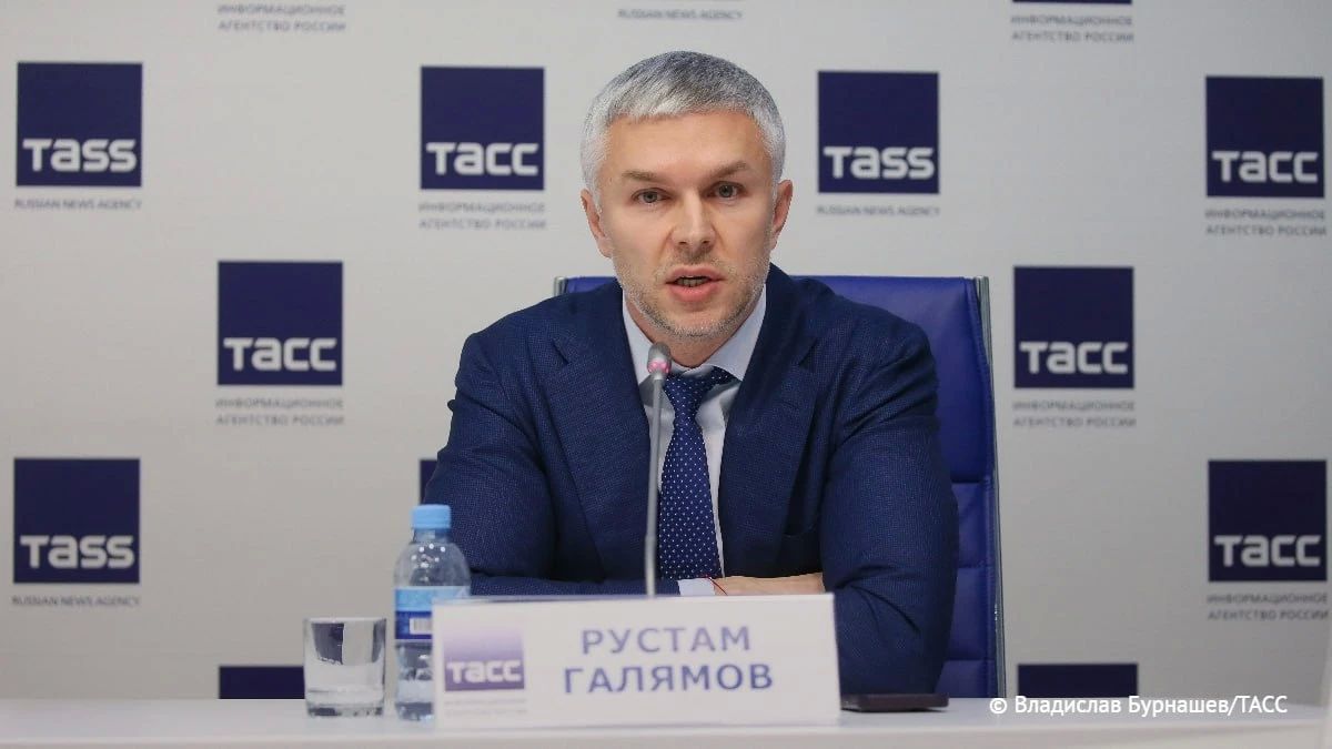 Губернатор Свердловской области Денис Паслер назначил временно исполняющим полномочия главы Екатеринбурга Рустама Галямова, занимавшего должность первого замглавы