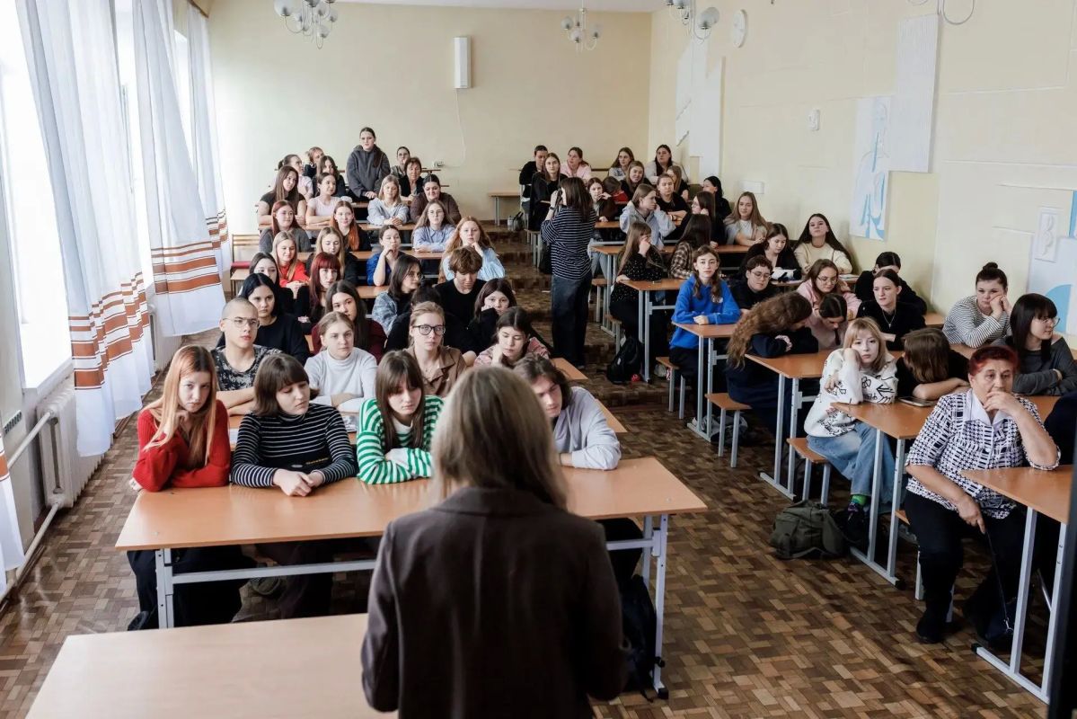 В Свердловской области дан старт просветительскому проекту «Маршруты Знания» В Свердловской области дан старт просветительскому проекту «Маршруты Знания»