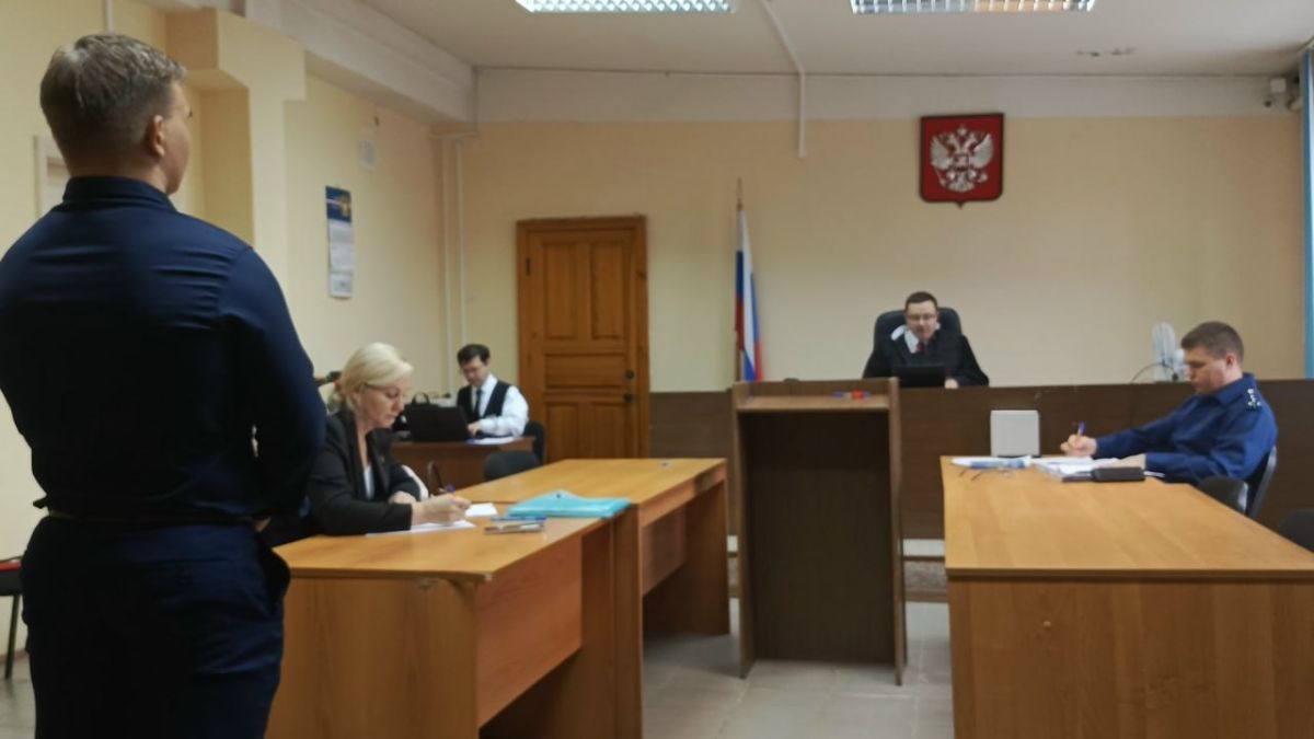 В Верхней Салде будут судить экс-начальника ГИБДД за продажу водительских прав