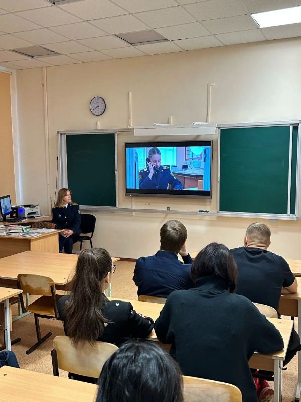 Сотрудники учреждений ГУФСИН провели профориентационные встречи со школьниками Сотрудники учреждений ГУФСИН провели профориентационные встречи со школьниками