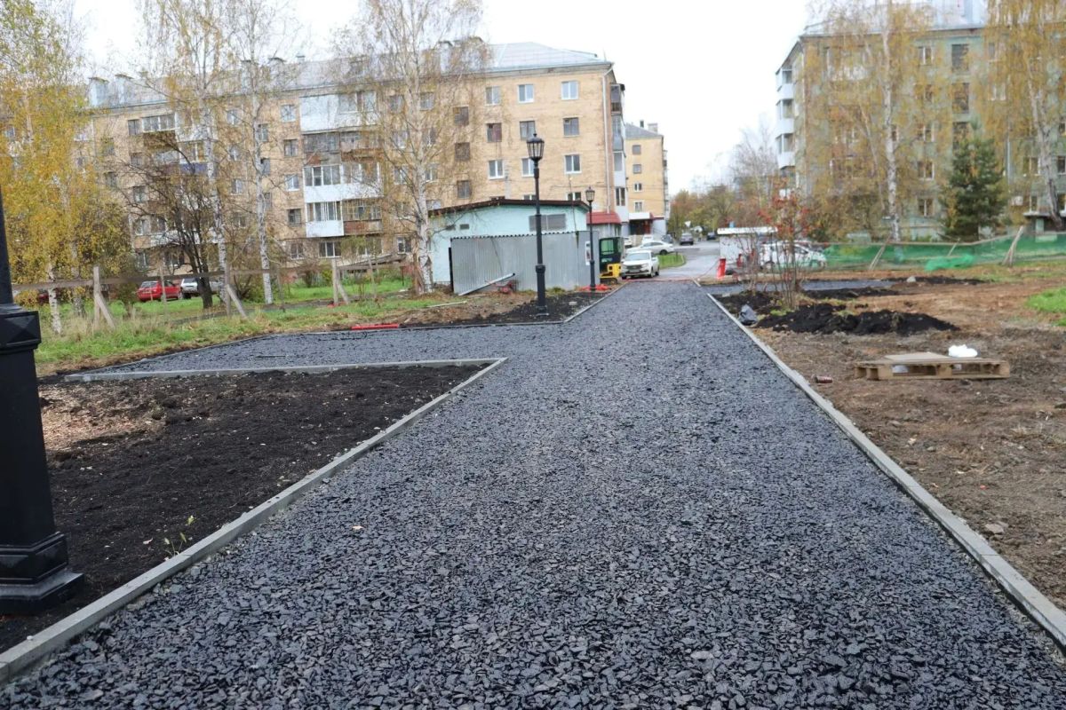 В Верхней Салде завершается благоустройство первого этапа Сквера Труда и Победы В Верхней Салде завершается благоустройство первого этапа Сквера Труда и Победы