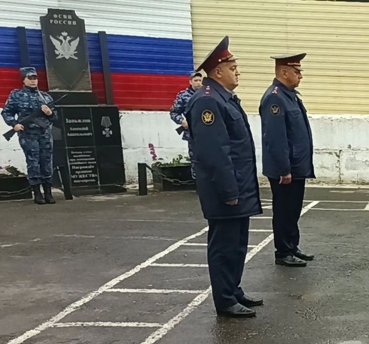 В Кировградской ВК почтили память Анатолия Завьялова, погибшего при исполнении служебного долга В Кировградской ВК почтили память Анатолия Завьялова, погибшего при исполнении служебного долга