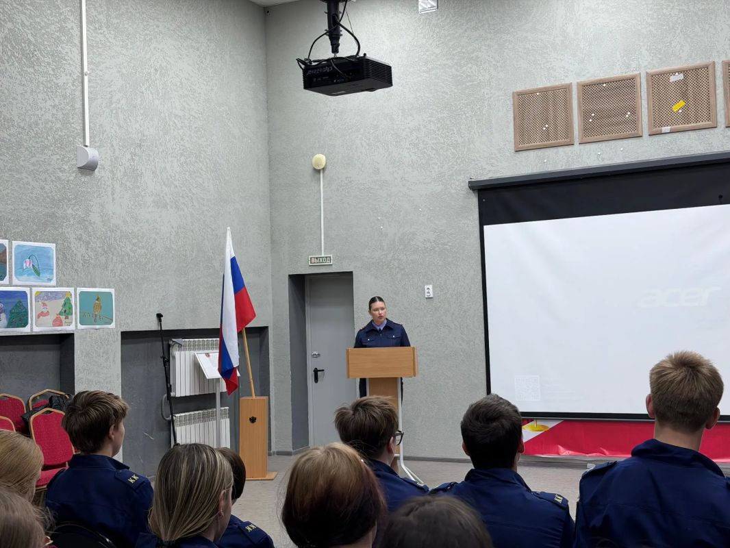 Сотрудники следственного управления СК России по Свердловской области провели профилактическое мероприятие для кадет Сотрудники следственного управления СК России по Свердловской области провели профилактическое мероприятие для кадет