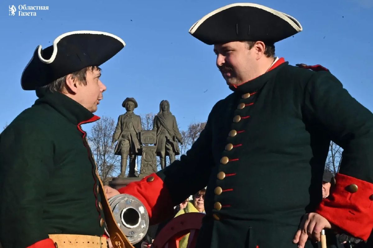 На Плотинке отметили 350-летие основателя Екатеринбурга Вильгельма де Геннина