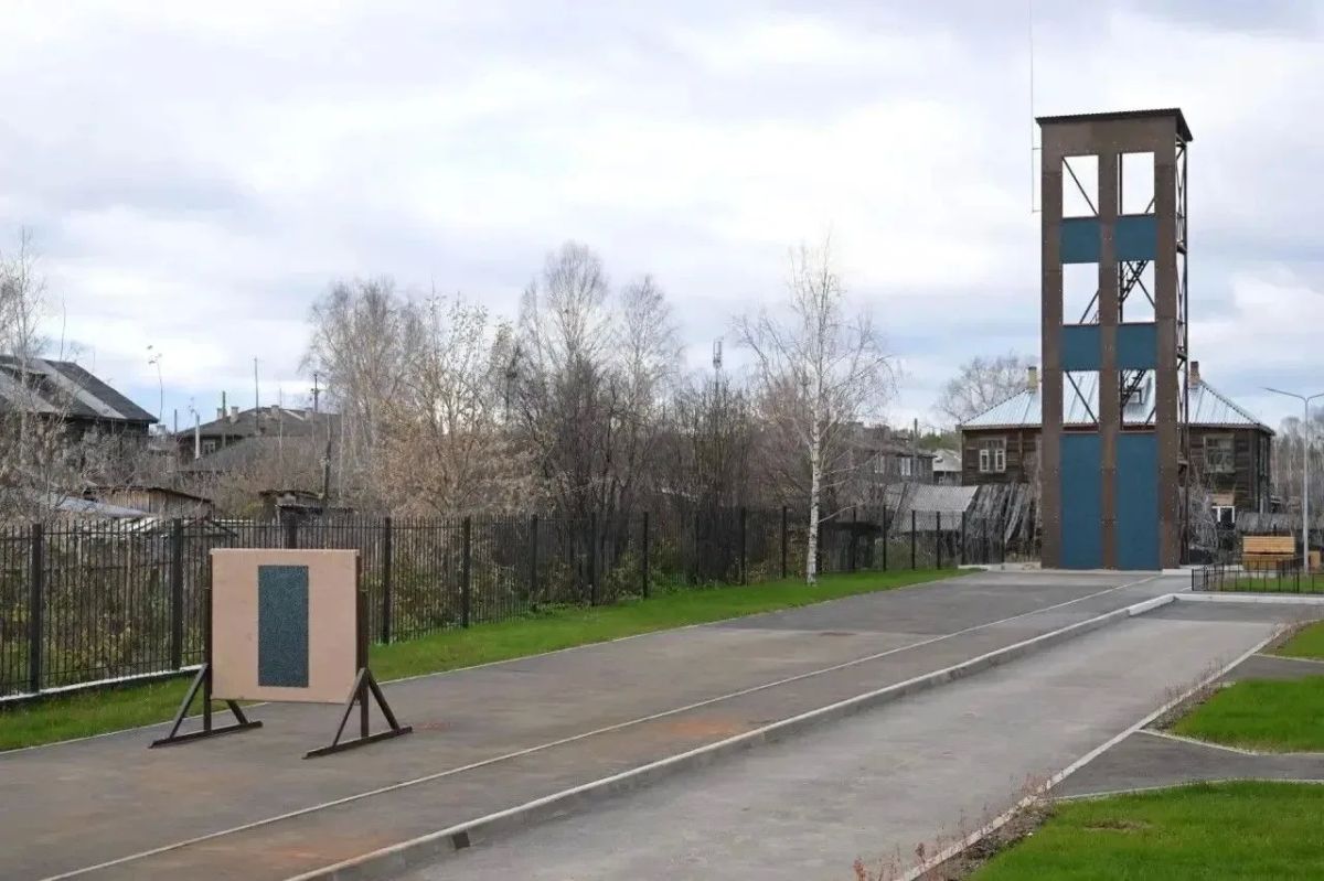 В Сосьве открылось современное пожарное депо на три автомобиля В Сосьве открылось современное пожарное депо на три автомобиля