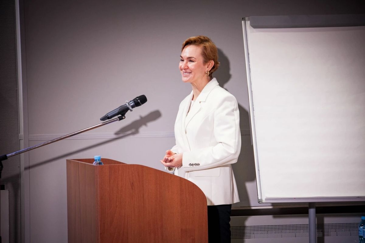Директор Ирбитского гуманитарного колледжа Ксения Кузнецова победила в конкурсе «Лидер в образовании» Директор Ирбитского гуманитарного колледжа Ксения Кузнецова победила в конкурсе «Лидер в образовании»