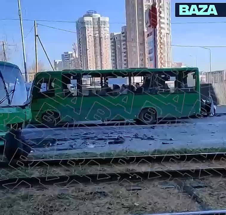 Больше десятка пострадавших после жесткого столкновения автобуса с легковушкой в Екатеринбурге